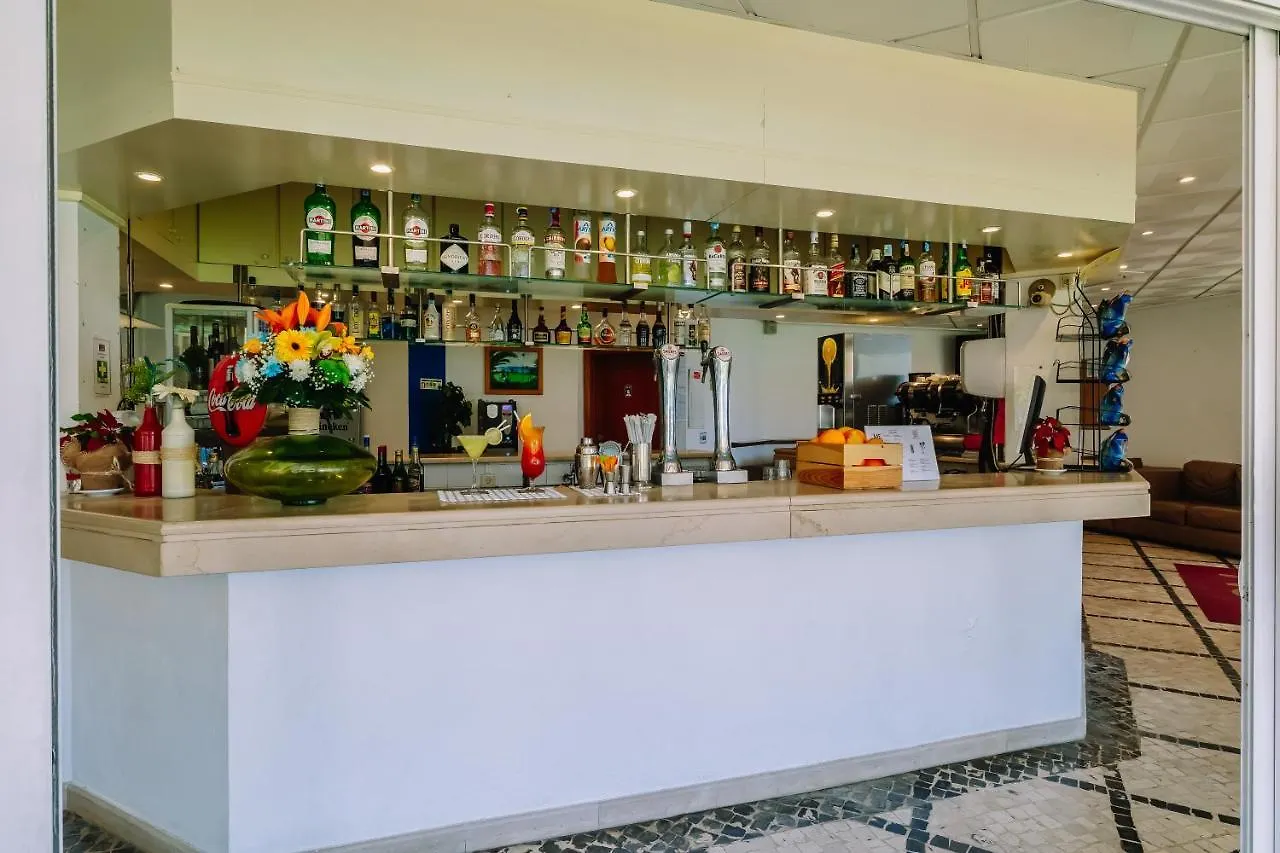 Muthu Clube Praia Da Oura Αλμπουφέιρα